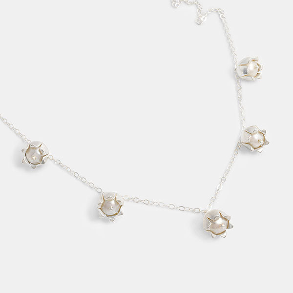 Lily of the valley necklace in silver and pearls