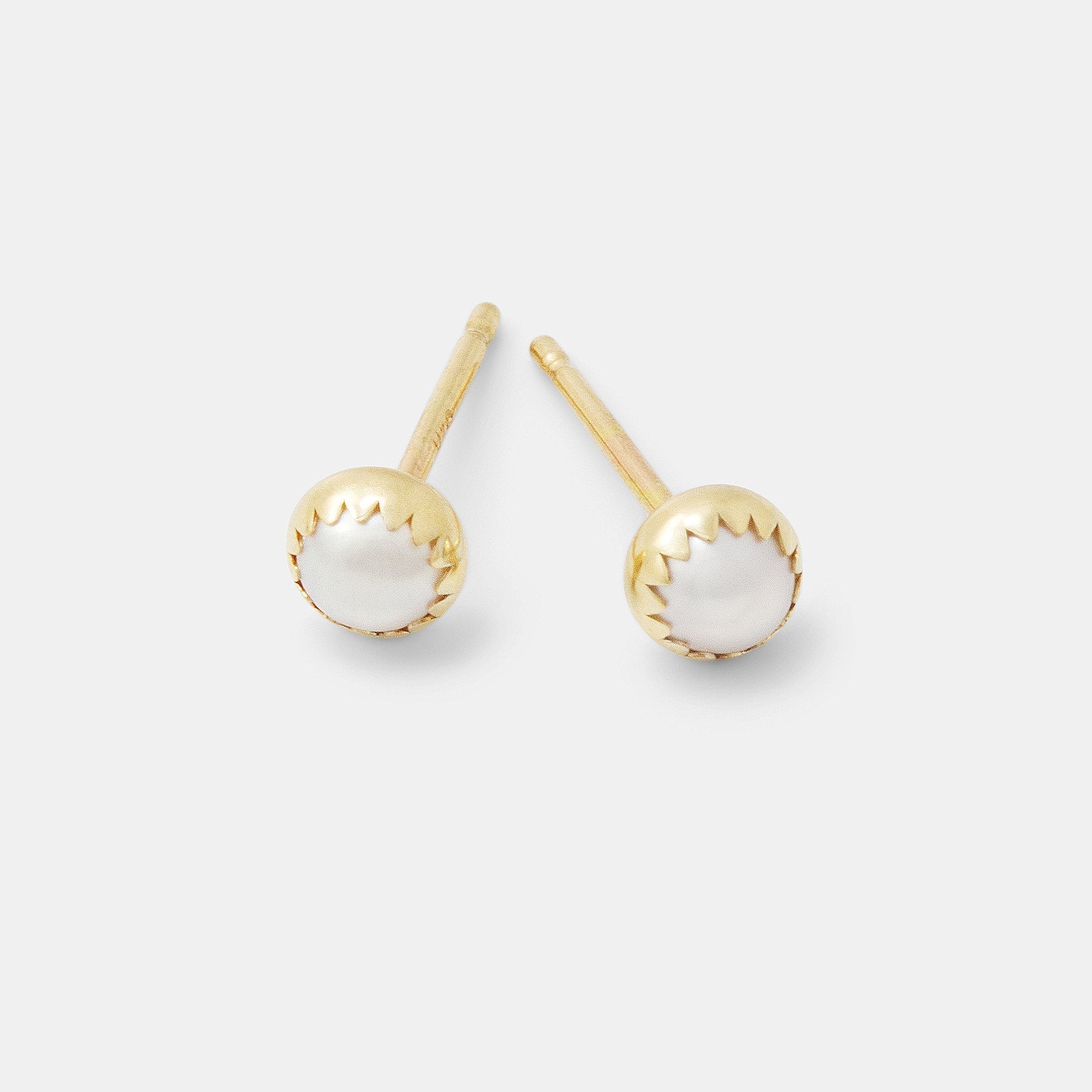 Pearl & solid gold stud earrings - Simone Walsh Jewellery Australia